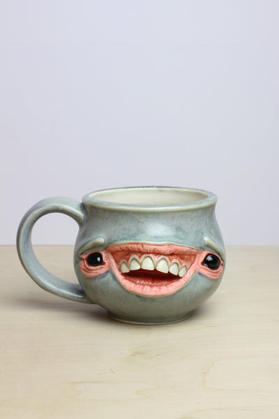 22 - Face Mug