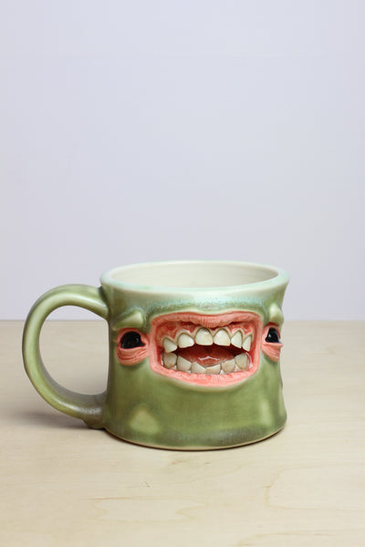 25 - Face Mug
